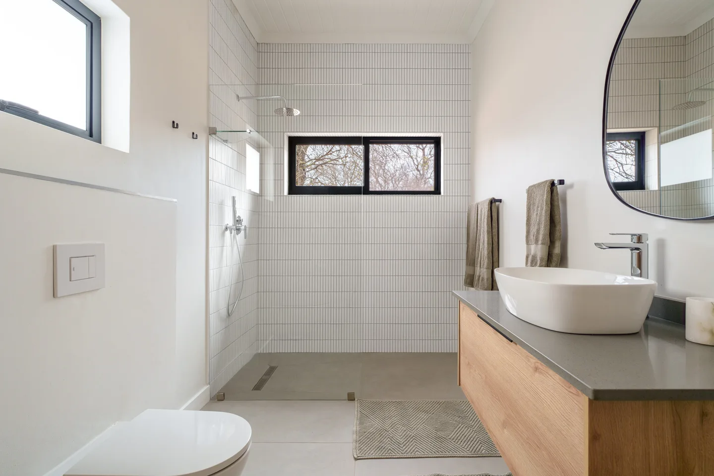 West Villa · badkamer en inloopdouche
